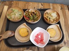 -一两饭川味素食餐厅