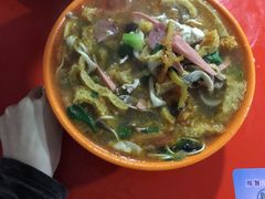 全家福特写-易记皮肚面(明瓦廊店)