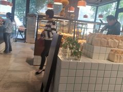 -Dough&Joe团憩(瑞虹天地月亮湾店)