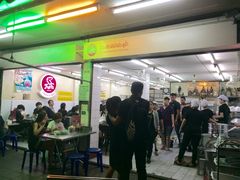 大厅-红大哥水门鸡饭(總店)