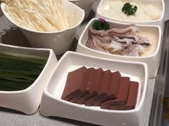 -海底捞火锅(金山百联店)