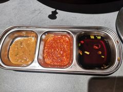 -围炉肉舍•炭烤活鳗•丹东海鲜烤肉(步行街店)