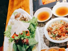 -老牌坊云南鱼豆花火锅(哈西万达店)