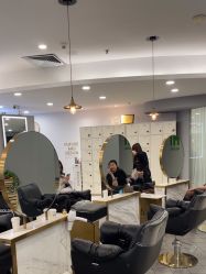 点击看大图 -八佰伴8008星级形象店