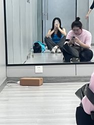 -单色舞蹈