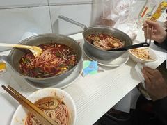 -铁锅哥米线