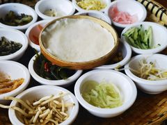 -包整·丝娃娃(一览甲秀楼风景店)