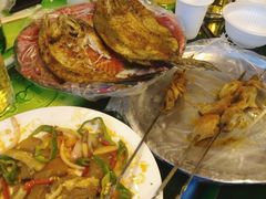 -布尔津河堤夜市
