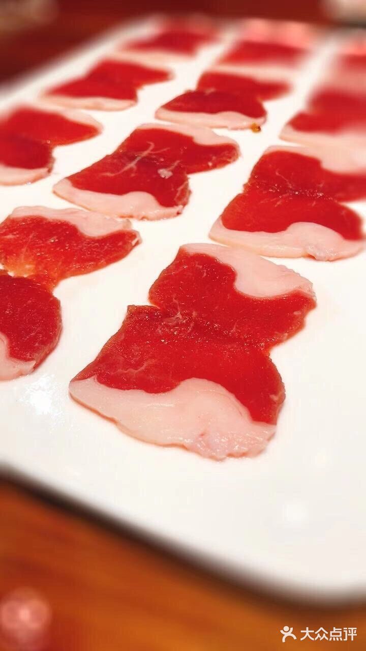 冬天吃个火锅它不香么？冰火两重天火锅