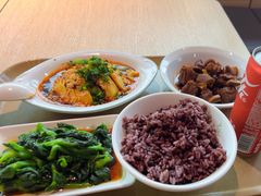 -老乡鸡(上海品尊国际中心店)