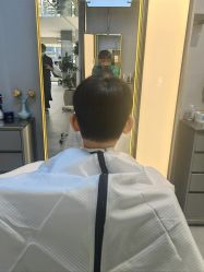 -苑苑发型设计