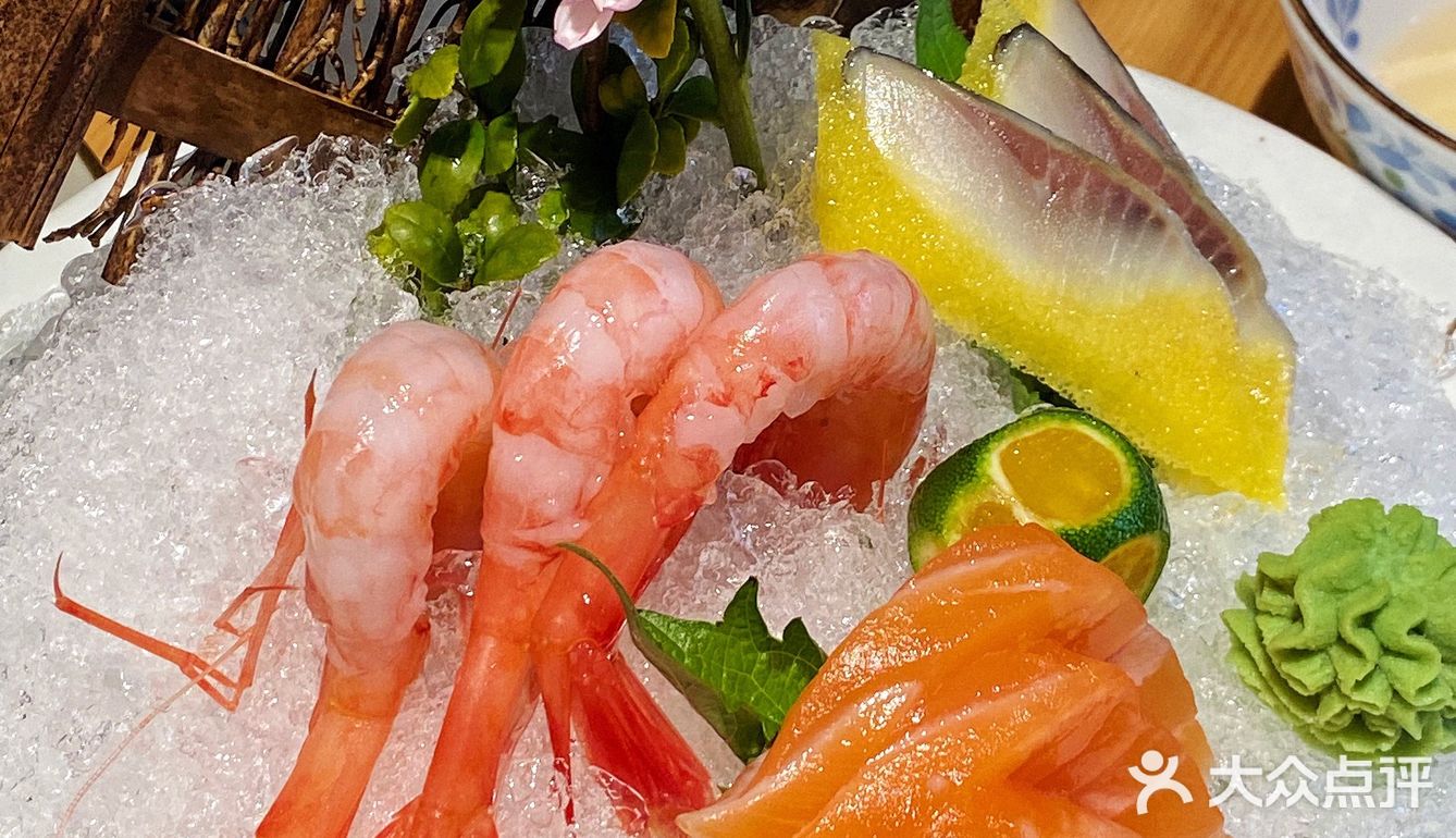 想赖在这家环境超好的日料店[礼花]