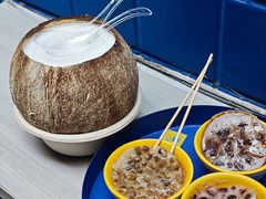 -椰爺爺·椰子冻砵仔糕