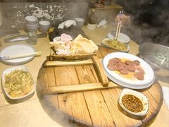 -万里闯关东铁锅炖菜馆(高新旗舰店)