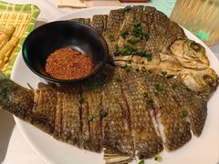 -肥肥虾庄·金牌油焖大虾(首义路店)