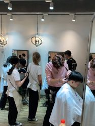 -Mentor Hair Salon