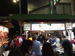 -六合夜市