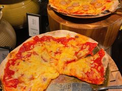 -广州万富希尔顿酒店·感趣自助餐厅·金秋蟹宴生蚝海鲜刺身