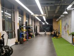 -岩顶健身(玄武店)