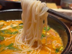 -银米·云南传统过桥米线(双廊黑金冠店)