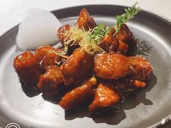 红酒泡沫牛仔粒-荟廷·晶萃(陆家嘴尚悦湾店)