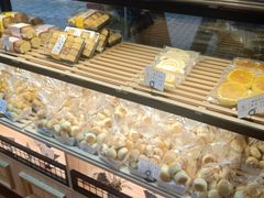 -蓝小轩蛋糕·面包(趣春店)