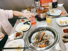 -金滏山烤肉·海鲜·火锅自助餐厅(襄阳万达店)