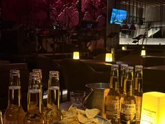 -FOUR PLAY BAR