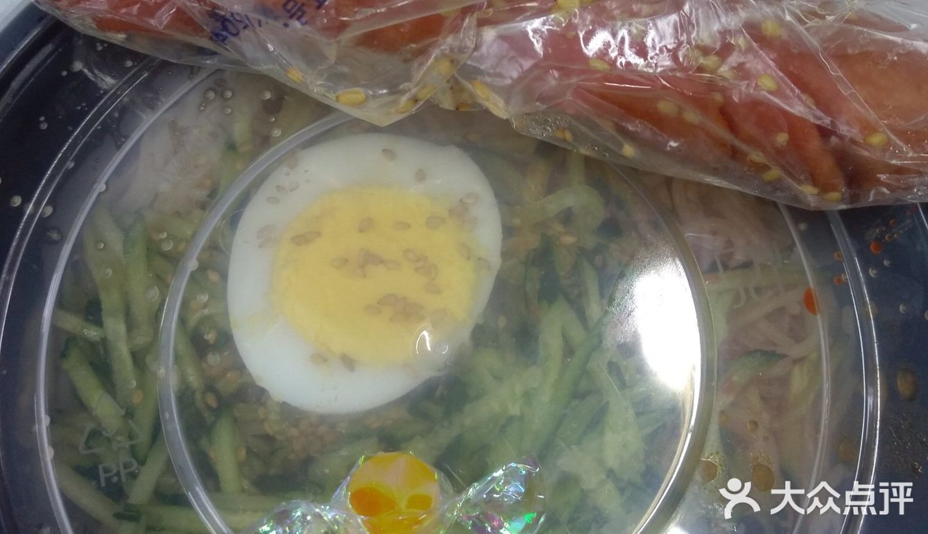 外卖总是不能缺席的