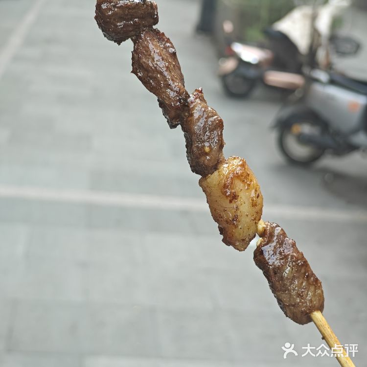 是第一次烧烤呀