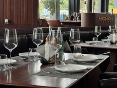 -MONICH牛排融合餐厅(和义大道购物中心店)
