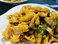 -瑞丰园庭院餐厅·白族传统家常菜