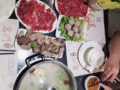 -名门潮牛·鲜牛肉海鲜火锅.烧烤自助餐厅(诚丰广场店)