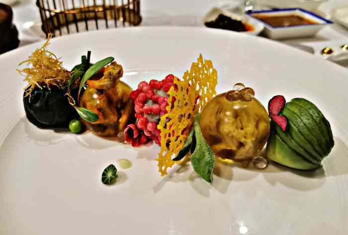 程府宴(南长街店)-"房间并不多,菜品简约,造型生动,也很大气.