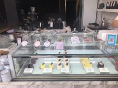 -UNI UNI(环亚凯瑟琳店)