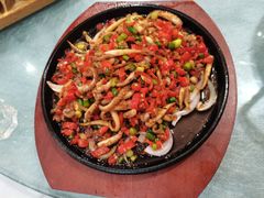 铁板八爪鱼-雍沪里·沪湘融合菜( 康桥店)