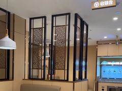 -七欣天香辣蟹火锅(闵行浦江欢乐颂店)