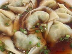 野荠菜鲜肉馄饨-南小馆(迪士尼小镇店)