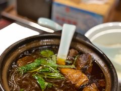 牛腩粉丝砂锅-南京大牌档(香港广场店)