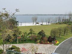 -上海滴水湖皇冠假日酒店