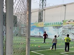 -飞梦少儿足球培训(塘桥校区)