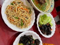 -金杨拉面王小吃面馆·牛三宝面·红烧牛肉粉