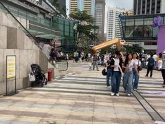 -中航城君尚购物中心