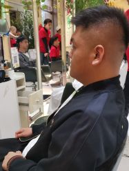 点击看大图 -卡尔诗·科技美肤连锁