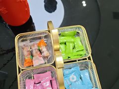 -雅悦齿科(顾村公园店)