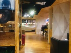 -新华里咖啡书吧(新华书店小寨店)