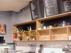 -LEO CAFE