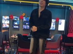 -屋有岛沉浸游戏旗舰店(中山公园店)