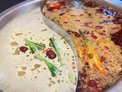 -沸炉重庆老火锅(军事博物馆店)