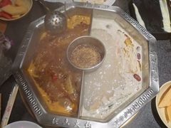 -佬土鹅肠火锅(解放路店)
